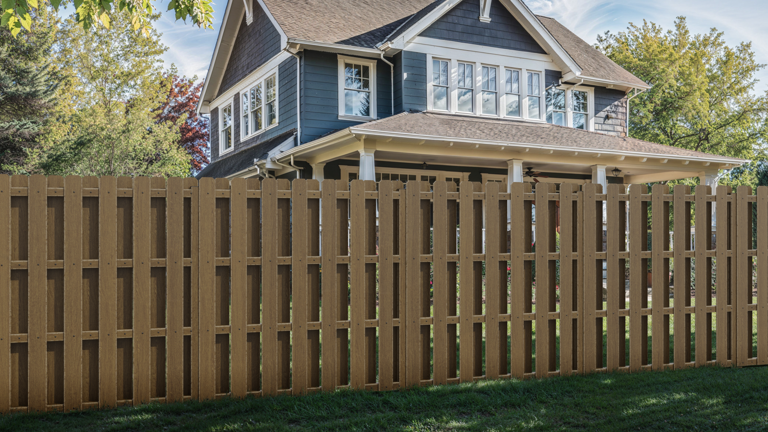 Traditional Picket Fencing